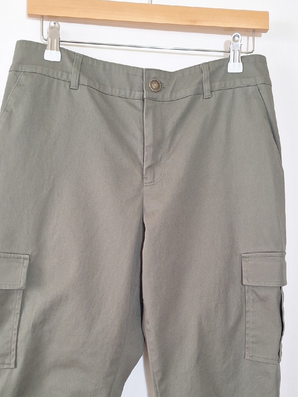 Joan Rivers Cargo Pants Women Olive Cargo Pants 10 Petite 10P M Ankle Pants - Picture 3 of 9